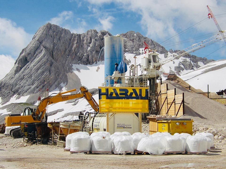 ADR Tankcontainer & Trailer Vermietung