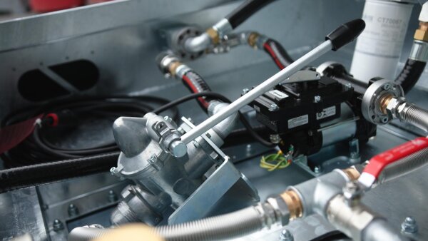 Mobile Tankstelle 2.900 L mieten – Komplett-Set für Benzin & Flugkraftstoffe (ATEX & AwSV konform)