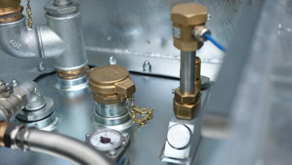 Mobile Tankstelle 2.900 L mieten – Komplett-Set für Benzin & Flugkraftstoffe (ATEX & AwSV konform)