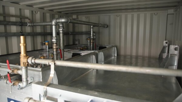 Fueltainer-6000L-Mobile-Tankstelle-Fuer-Diesel-HVO-und-Benzin-AwSV-IBC-15Ft-Containertank mieten