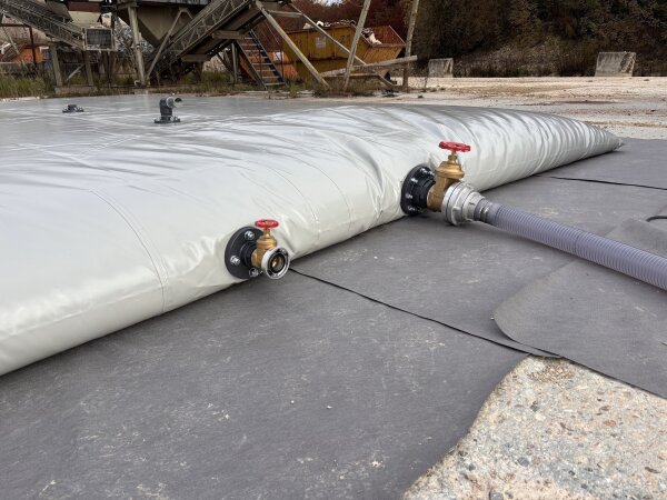 Flexitainer 35.000 L mieten – Mobiler Wassertank / Löschwasserbehälter