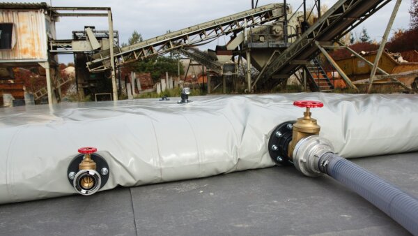 Flexitainer 35.000 L mieten – Mobiler Wassertank / Löschwasserbehälter