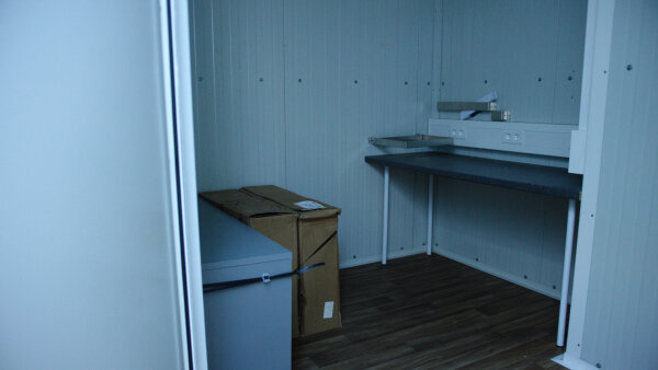 Tooltainer 20ft Kombi mieten – Werkstatt- & Aufenthaltscontainer (10ft / 10ft)