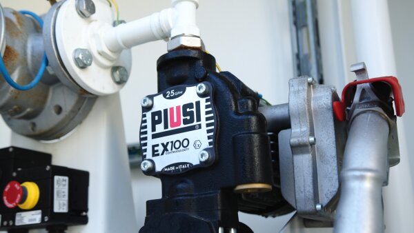 Mobiler ATEX-Tankcontainer für Flugzeug- und Hubschrauberbetankung – Benzin (A1) – ISO 20 ft – Miete