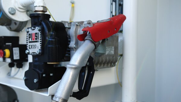 Mobiler ATEX-Tankcontainer für Flugzeug- und Hubschrauberbetankung – Benzin (A1) – ISO 20 ft – Miete