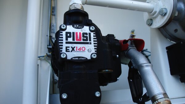 Mobiler ATEX-Tankcontainer für Flugzeug- und Hubschrauberbetankung – Benzin (A1) – ISO 20 ft – Miete