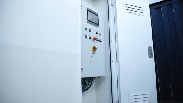 Mobiler ATEX-Tankcontainer für Flugzeug- und Hubschrauberbetankung – Benzin (A1) – ISO 20 ft – Miete