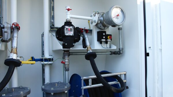 Mobiler ATEX-Tankcontainer für Flugzeug- und Hubschrauberbetankung – Benzin (A1) – ISO 20 ft – Miete