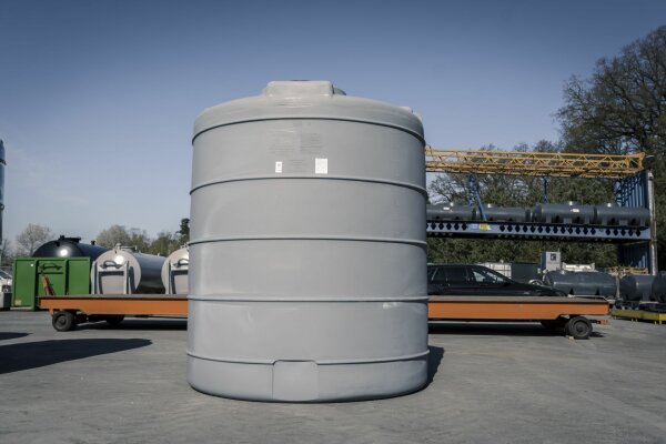 Wassertank 3.000 Liter PE oberirdisch stehend