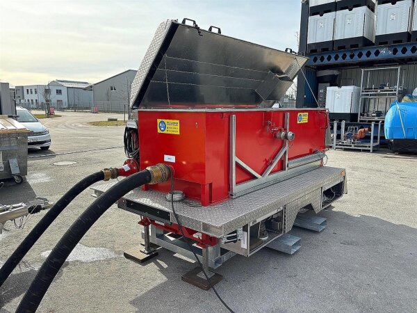 Mobiler Ölabscheider NG 15 mit 2500l Schlammfang mieten