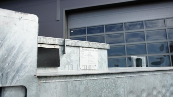 Mobile Dieseltankstelle 2.900 L mieten – Doppelwandig, verzinkt, 230V Pumpe, AwSV- & WHG-konform