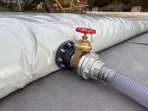 Löschwasserzisterne/Löschwasserkissen bis 2.500.000 Liter – mobiles Komplett-Set in Anlehnung DIN 14230 mit Saugstelle DIN 14244