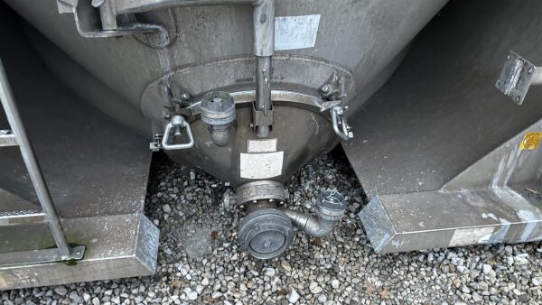 TankTainer 50.000 L mieten – Mobiler Tankcontainer als Wasser- & Löschwassertank